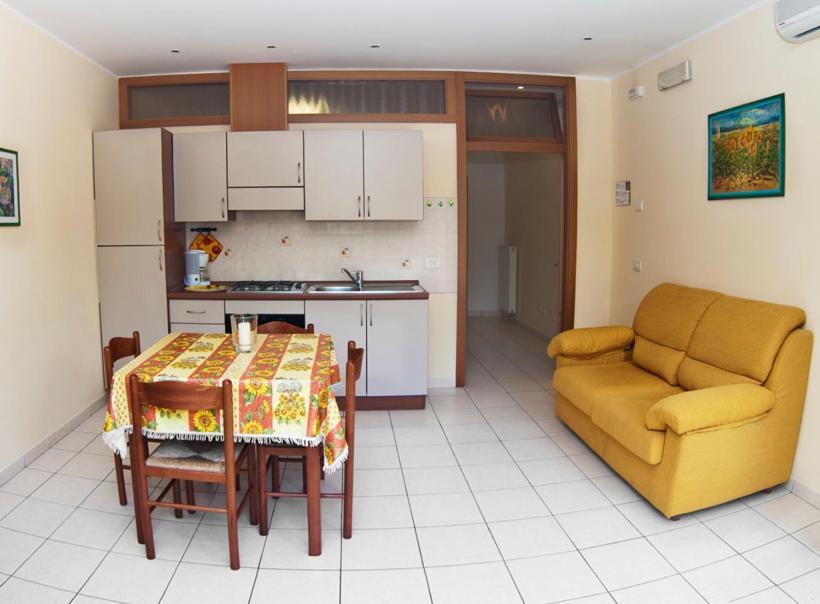 Casa Facchinetti Yellow Apartment Malcesine Exterior foto